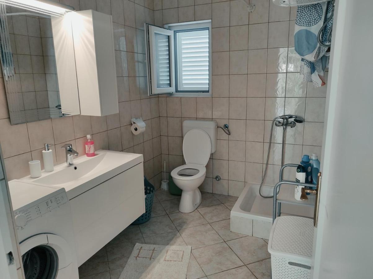Apartman Daniel With Free Parking Mundanije Exteriér fotografie