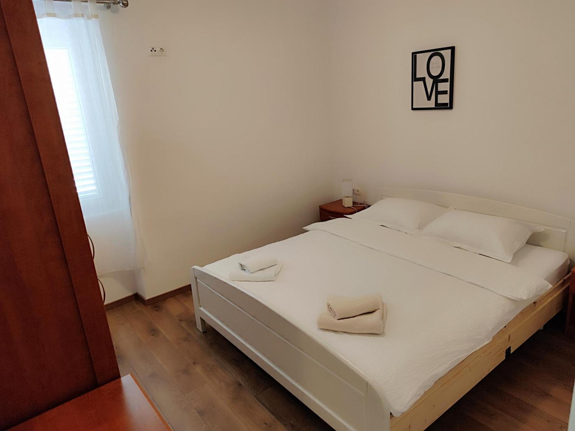 Apartman Daniel With Free Parking Mundanije Exteriér fotografie